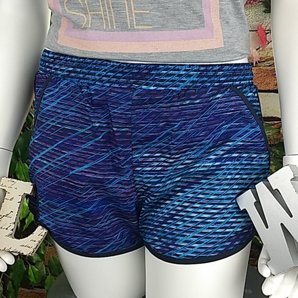 Under Armour Pants - LOWEST! NWT Under Armour Heat Gear athletic shorts